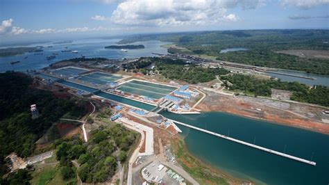 Panama Canal - Wikipedia