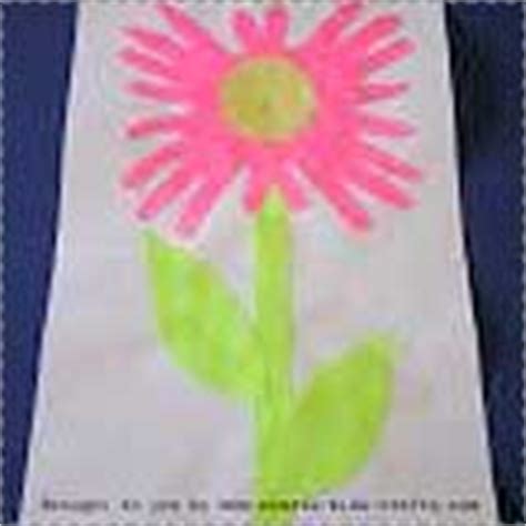 Spring Handprint Flowers | Woo! Jr. Kids Activities