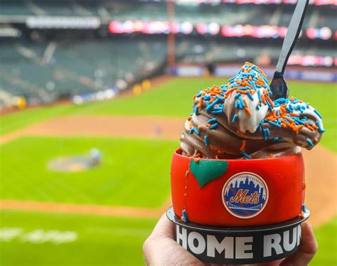 Your 2022 Guide to Citi Field Food (Let's Go Mets!) | MTA Away