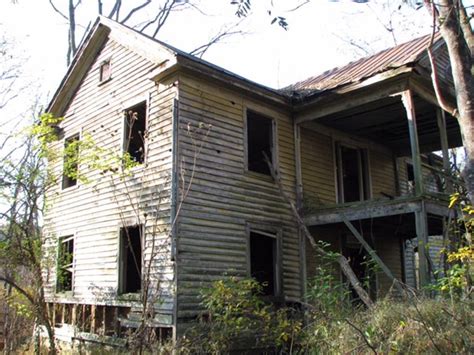 Museum explores history of abandoned buildings - The Amherst New Era Progress: News