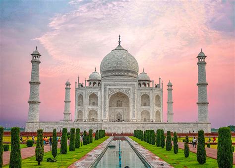 Taj Mahal, Agra: Interesting facts, stories and circumstances