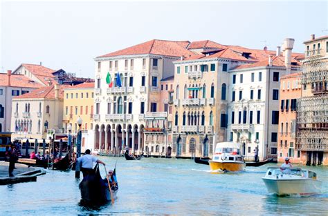 File:Hotel Ca Sagredo - Grand Canal - Venice Italy Venezia - photo by gnuckx and HDR processing ...