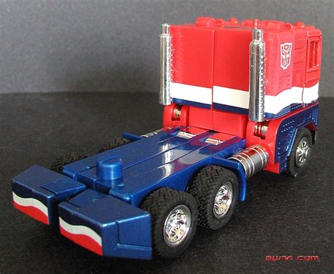 "Transformers Classics" Pepsi Optimus Prime Toy Review | Ben's World of Transformers