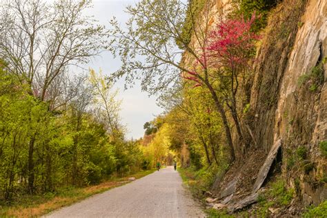 15 Scenic Trails For Hiking In Missouri - Midwest Explored