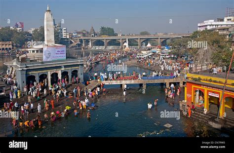 Ram Kund. Godavari river. Nasik. Maharashtra. India Stock Photo - Alamy