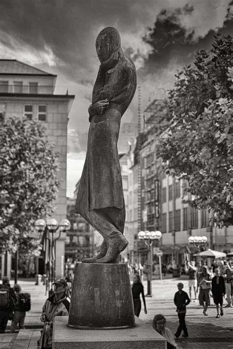 Citizen of nowhere | Statue of Heinrich Heine (1797-1856) in… | Flickr