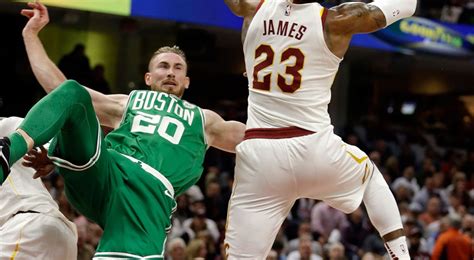 Celtics' Gordon Hayward suffers gruesome ankle injury - Sportsnet.ca