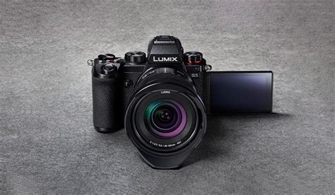 A Quick View of the New Panasonic Lumix S5 - PremiumBeat