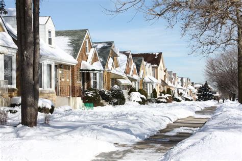 Snowy Chicago Neighborhood Stock Photo - Image: 13383430