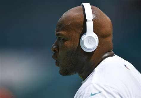 Chicago Bears: Laremy Tunsil injury worth monitoring