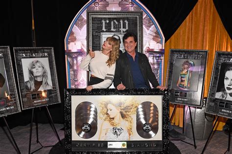 Taylor Swift Refused Scott Borchetta’s Request for ‘1989’: ‘This Is How It’s Going to Be’