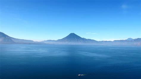 Sarah + Marc: Volcanoes at Lago Atitlan!