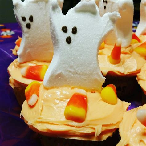 Yummy Cupcake ideas! Owls and Halloween Ghosts - Tumblr Pics