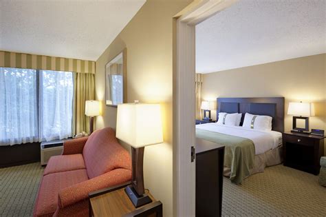 Nashua Hotel Coupons for Nashua, New Hampshire - FreeHotelCoupons.com