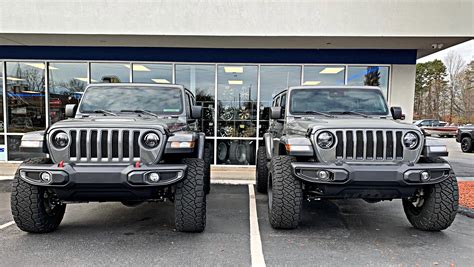 2020 Rubicon 2" lift 20x10 35s / 2020 Sahara 3.5" lift 20x12 37s | Jeep Wrangler Forums (JL ...