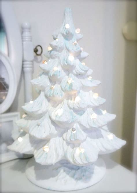 4 Most Beautiful Ceramic Christmas Trees for the Season