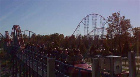 Superman: Ride of Steel | Six Flags America - CoasterCritic