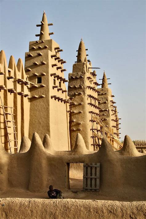 Rebuilding the Great Mosque of Djenne