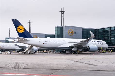 Lufthansa Airbus A350