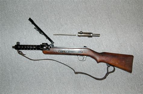 File:Mp34 submachine gun.JPG - Wikimedia Commons