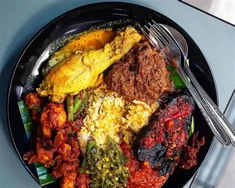 Nasi Padang Recipe: Exploring the Rich Flavors of Indonesian Cuisine ...