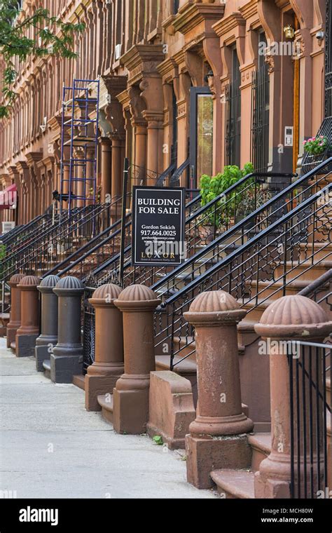 New York City brownstones in Harlem Stock Photo - Alamy