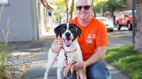 Animal Shelter Volunteer | Best Friends Animal Society