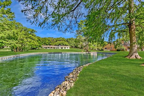 DREAM WATERFRONT ON LAKE AUSTIN | Texas Luxury Homes | Mansions For Sale | Luxury Portfolio