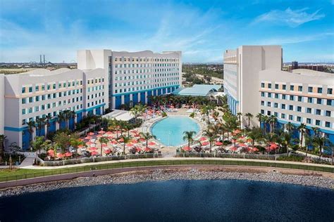 Universal's Endless Summer Resort - Surfside Inn and Suites - UPDATED ...