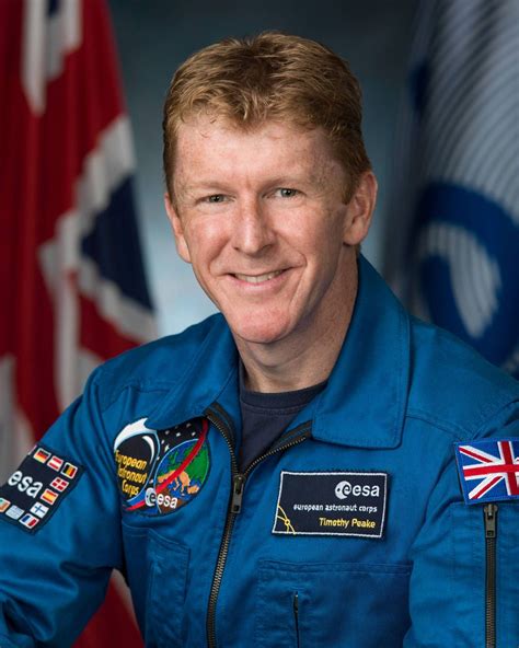 Official NASA portrait of British astronaut Timothy Peake Astronaut ...