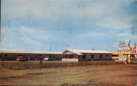 Texan Motel Raton, NM Postcard