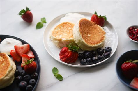 Fluffy Japanese Soufflé Pancakes Recipe (& Cooking Tips) - Hungry Huy