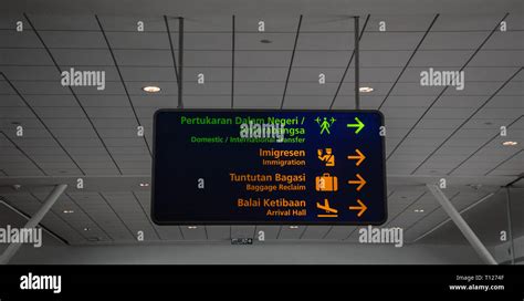 Kuala lumpur airport lounge hi-res stock photography and images - Alamy