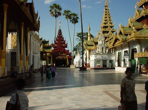 Asisbiz Myanmar Yangon Shwedagon Pagoda main Terrace Dec 2000 25