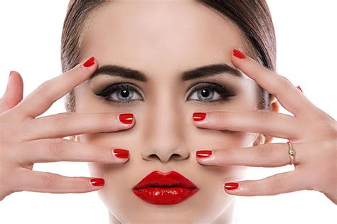 Bold lips - novi trend šminkanja usana u 2017. | Lepotica.rs