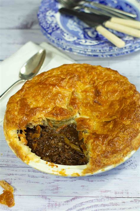 Easy Minced Beef and Onion Pie - Apply to Face Blog