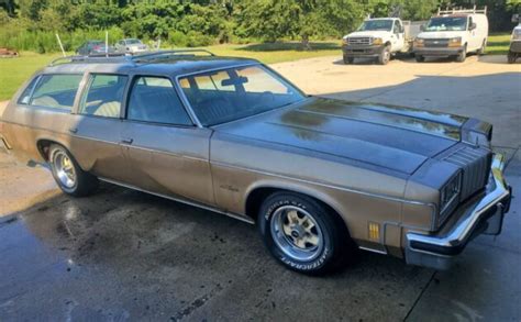 Daily Driver Wagon: 1977 Oldsmobile Vista Cruiser | Barn Finds