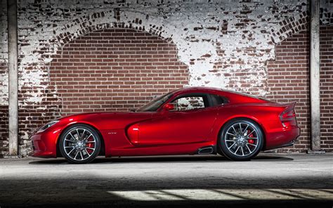 Mega Gallery: 2013 SRT Viper Wallpaper