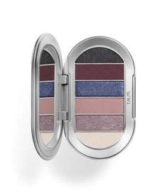 R.E.M. BEAUTY by Ariana Grande eyeshadow palette in 2022 | Eyeshadow palette, Ariana grande ...