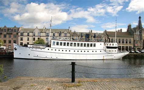 Ocean Mist, now Cruz Testaurant and Bar, moored beside the Shore, Leith