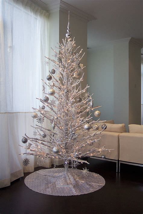 White Christmas Tree Pictures & Photos