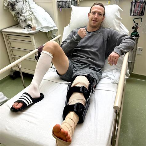 Mark Zuckerberg tears ACL during MMA training