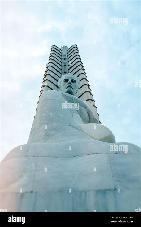 Jose Marti statue in Revolucion Square, Havana, Cuba Stock Photo - Alamy