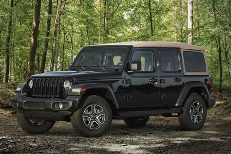 The 2020 Jeep Wrangler EcoDiesel Produces 442 Pound-Feet of Torque