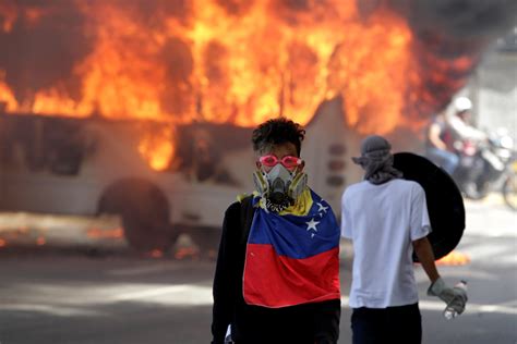 Venezuela Protests: Roads Blocked as Anti-Maduro Demonstrations Persist ...