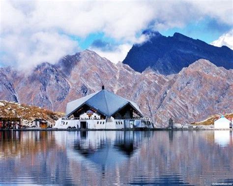 Gurudwara Hemkunt Sahib, Uttarakhand | Cool places to visit ...