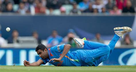 R Ashwin fails to take a catch of his own bowling | ESPNcricinfo.com