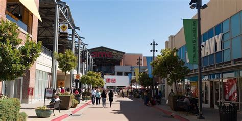 Bay Street Emeryville - Events, Things to Do in Emeryville - Malls ...