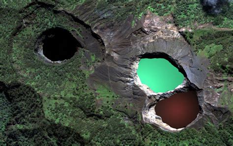 Global Volcanism Program | Kelimutu