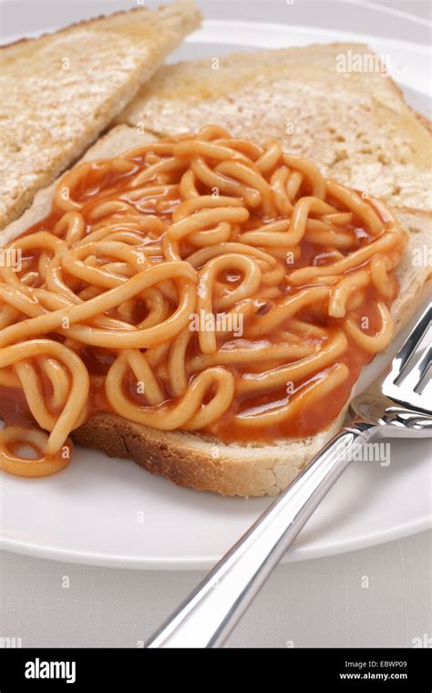 Heinz Tinned Spaghetti Stock Photos & Heinz Tinned Spaghetti Stock Images - Alamy